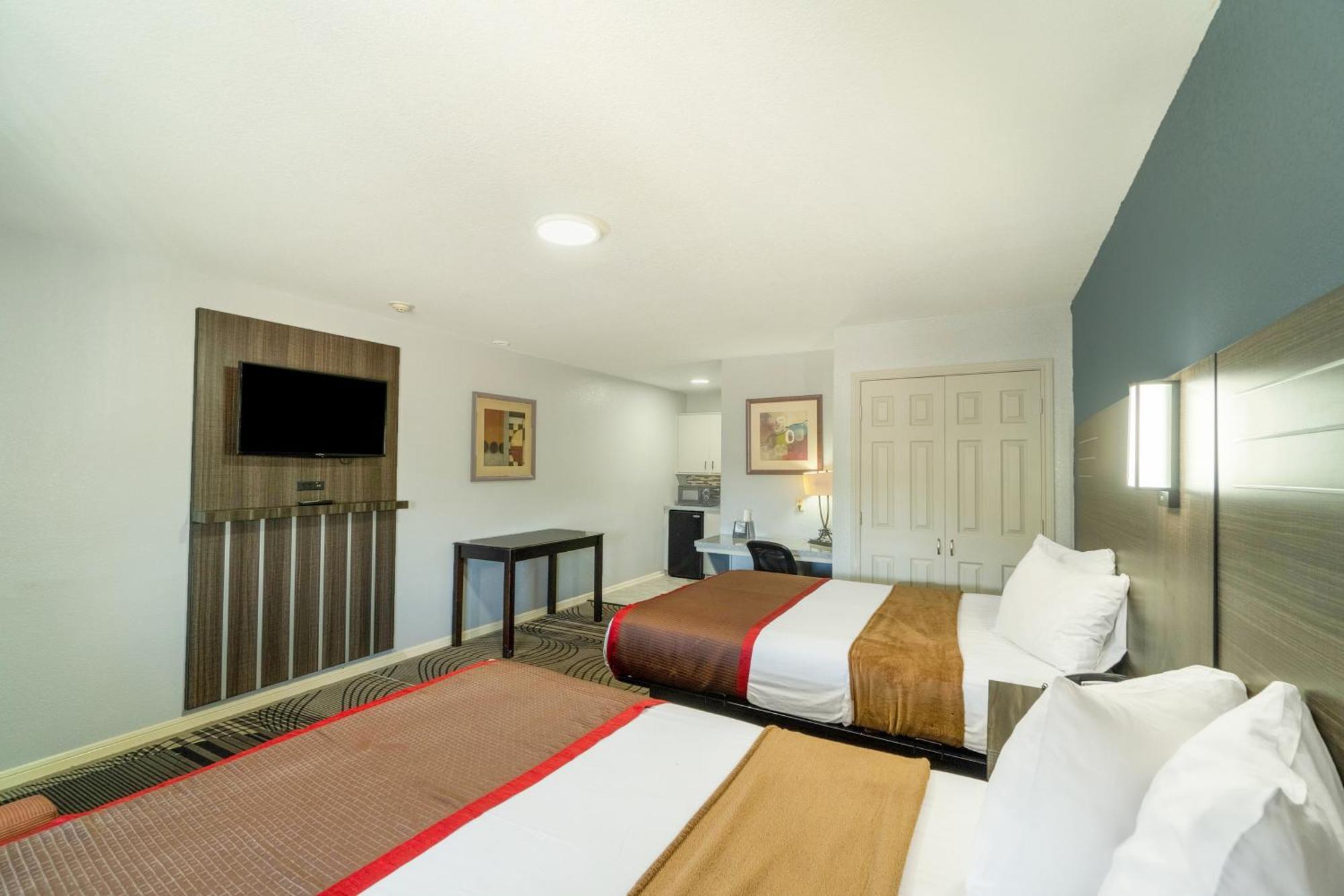 High Five Inn By Oyo Killeen Bagian luar foto