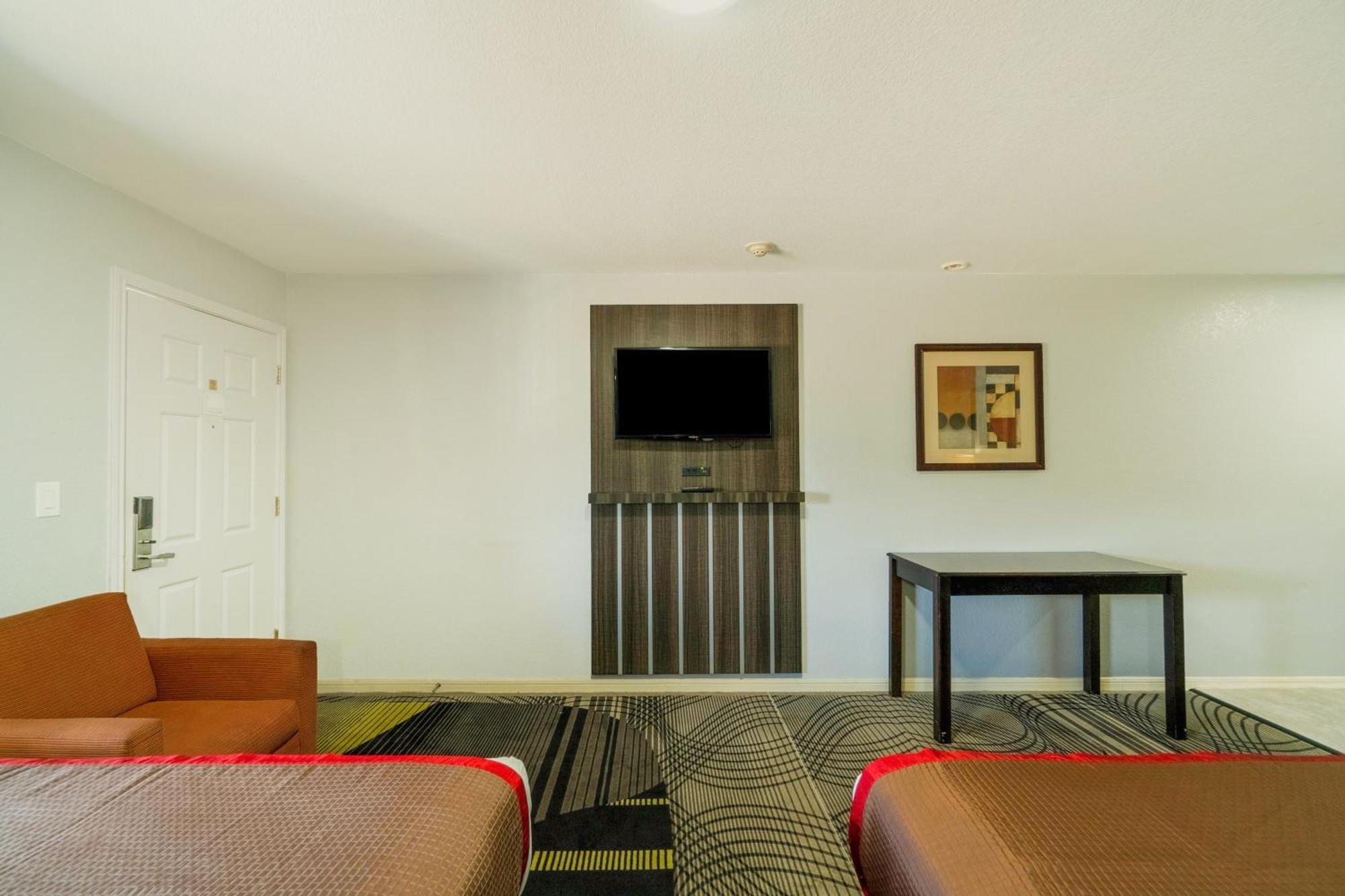 High Five Inn By Oyo Killeen Bagian luar foto