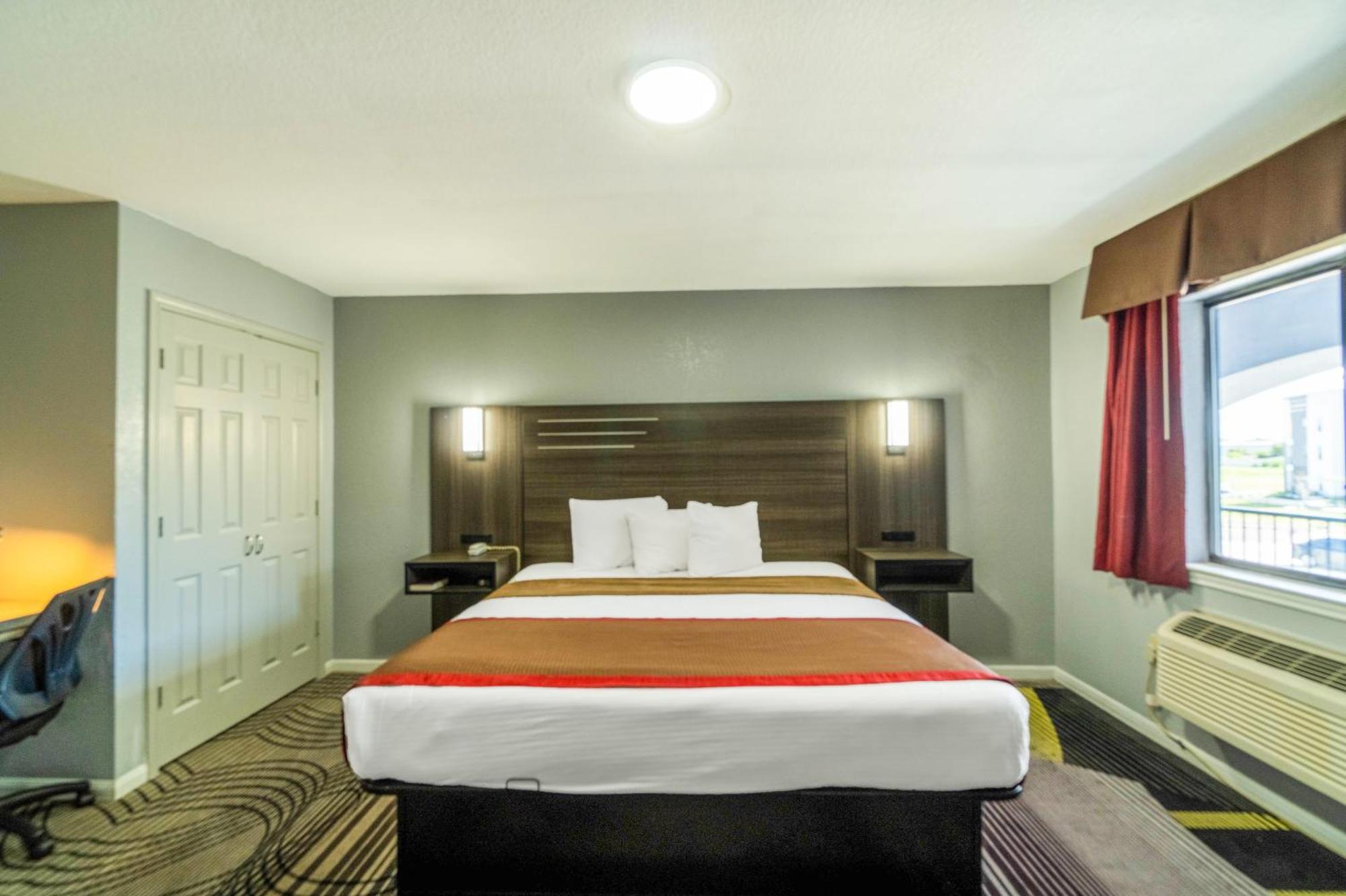 High Five Inn By Oyo Killeen Bagian luar foto