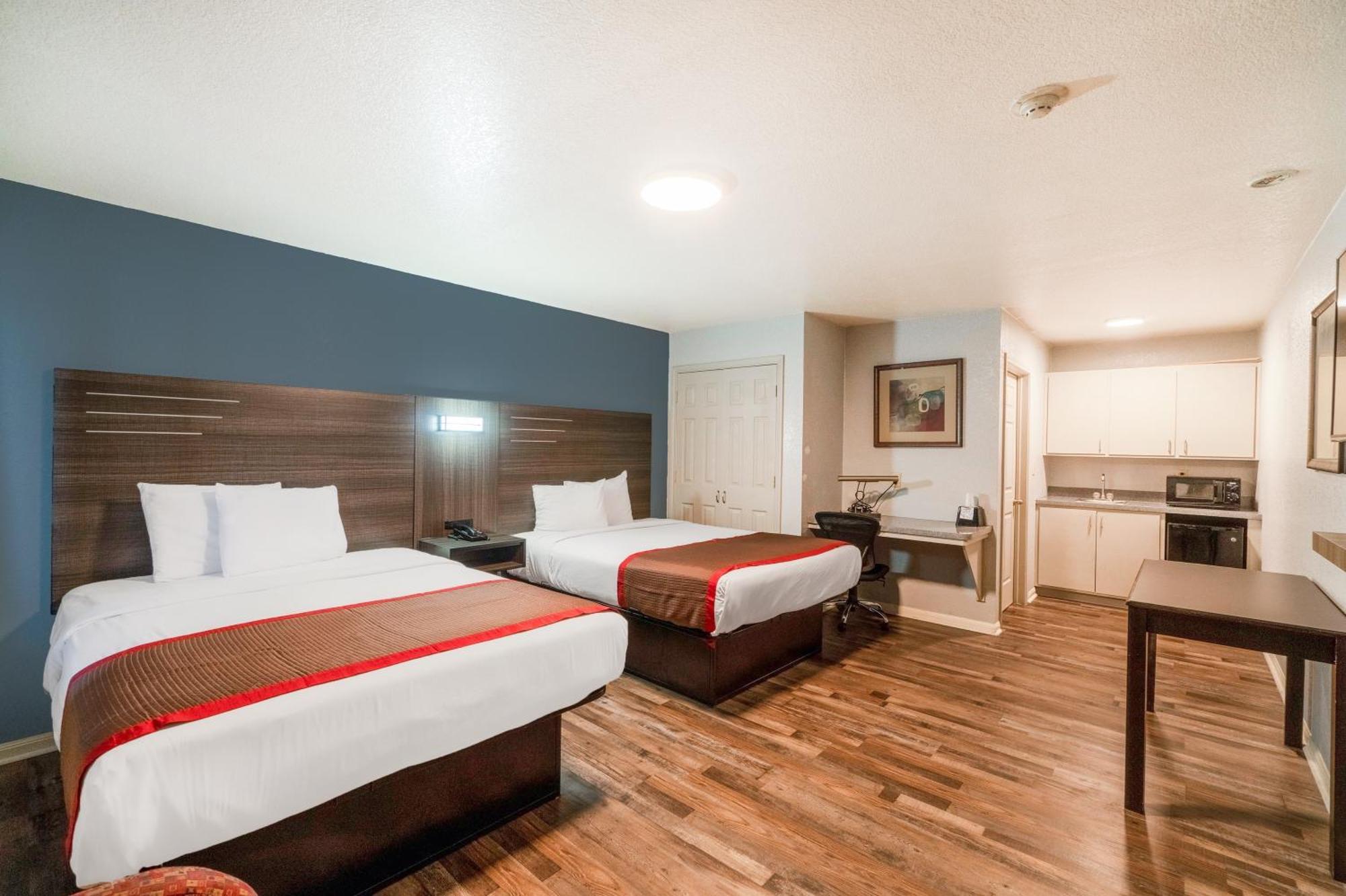 High Five Inn By Oyo Killeen Bagian luar foto